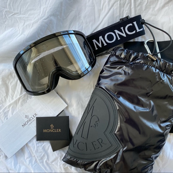 Moncler Accessories - SOLD OUT! NWT MONCLER TERRABEAM SKI GOGGLES